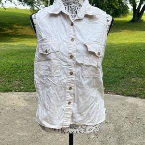 Limited Chinos Cream Sleeveless Button-Down Shirt